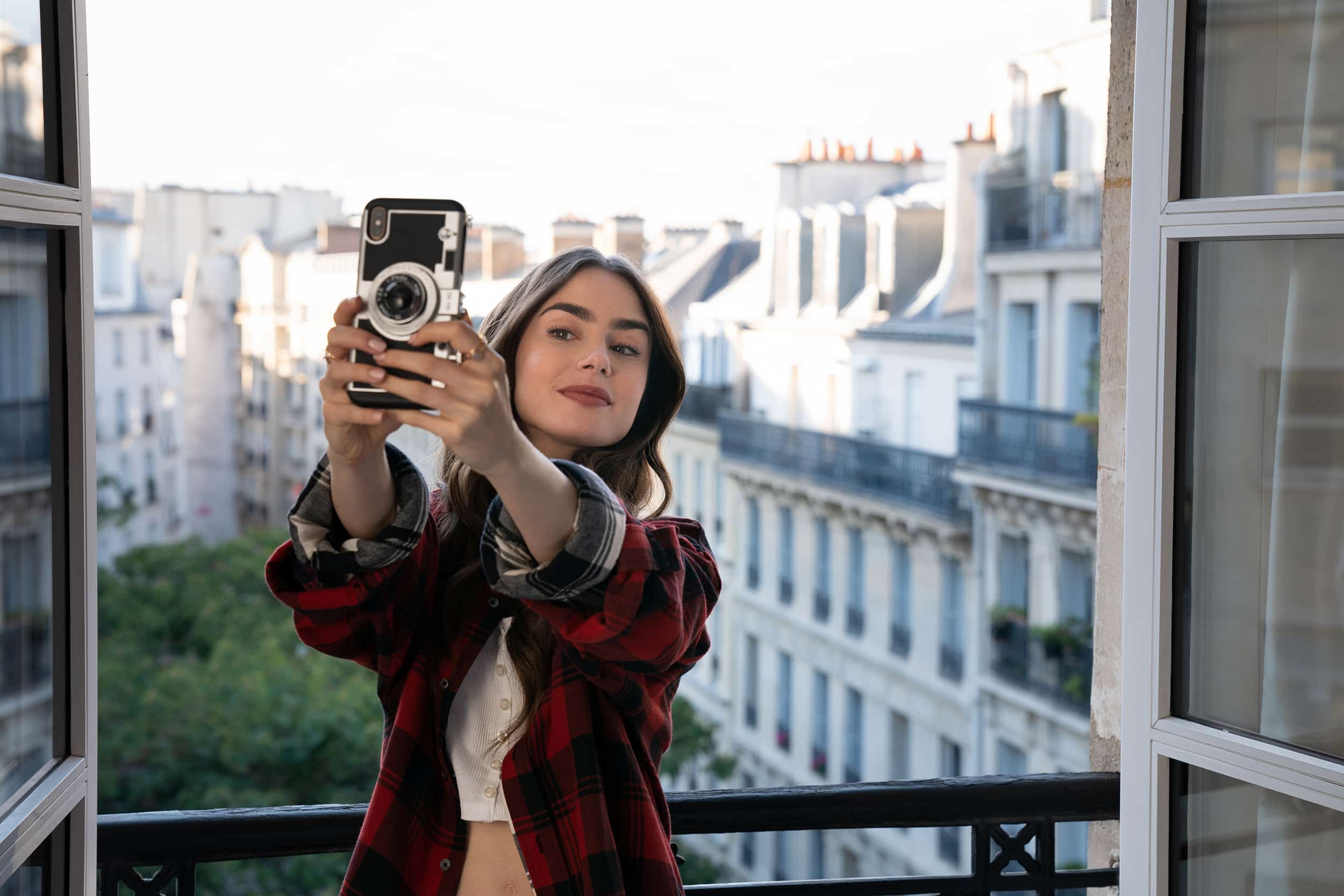 "Emily in Paris" Saison 2 : épisode 1 - Tout ce que nous savons - BLOW